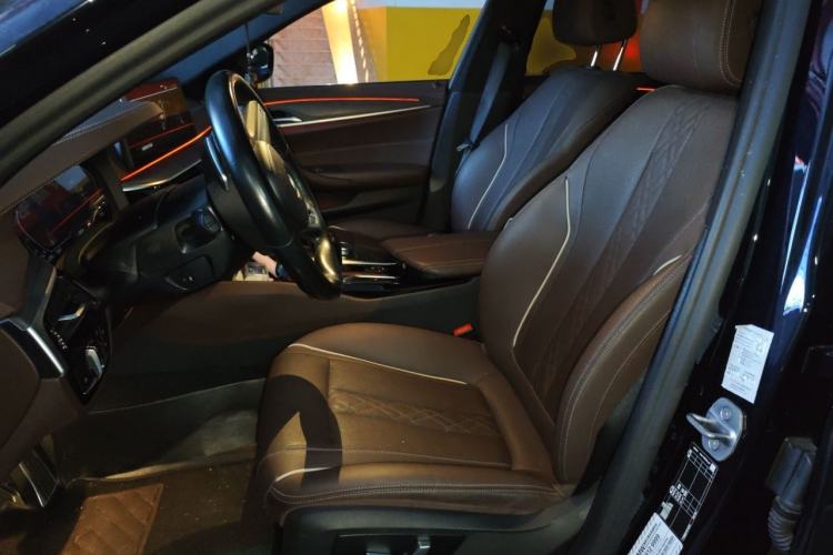 Used BMW 5 Series 2022 530Li Leading Model M Sport Package Left Front Seat
