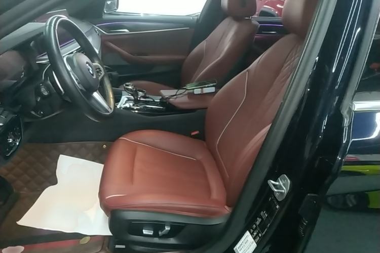 Used BMW 5 Series 2022 Revised Version 530Li xDrive M Sport Package Left Front Seat