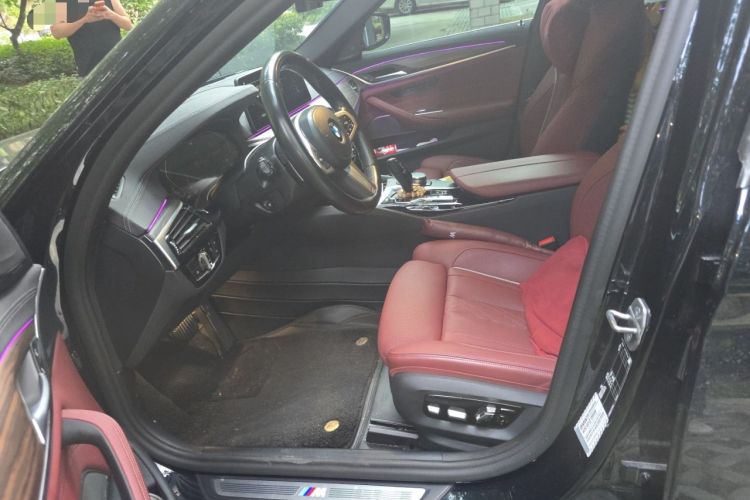 Used BMW 5 Series 2022 Second Facelift 530Li Luxury Version M Sport Package Left Front Seat