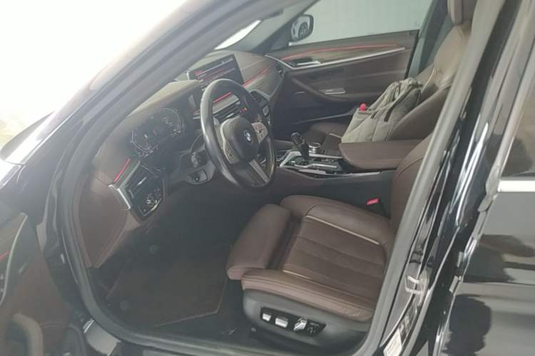 Used BMW 5 Series 2022 Revised Version 3 530Li Luxury Edition M Sport Package Left Front Seat