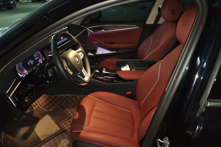 Used BMW 5 Series 2022 Second Facelift 530Li Leading Edition Luxury Package Left Front Seat
