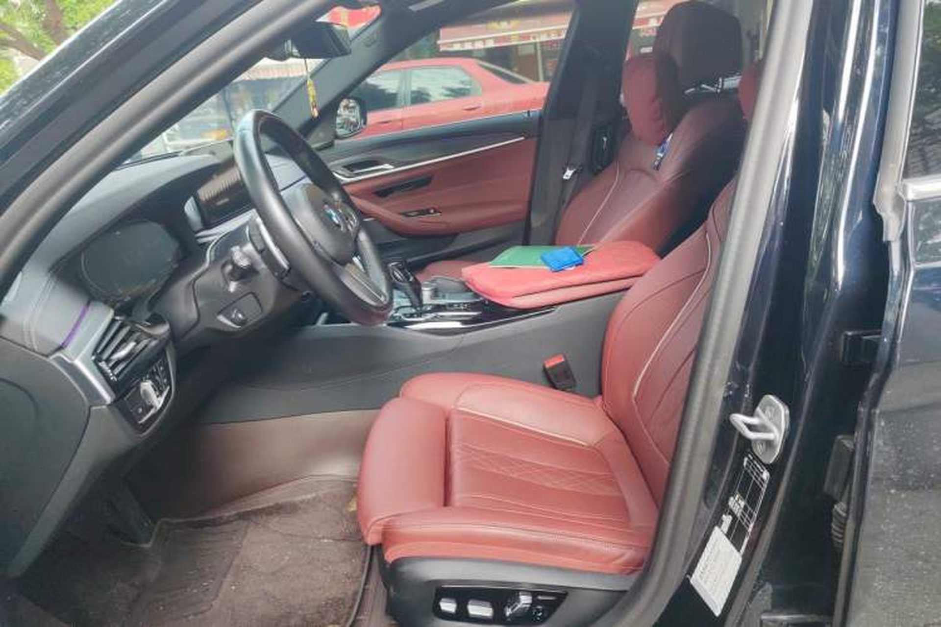 Used BMW 5 Series 2022 Revised Version 3 530Li Luxury Edition M Sport Package Left Front Seat