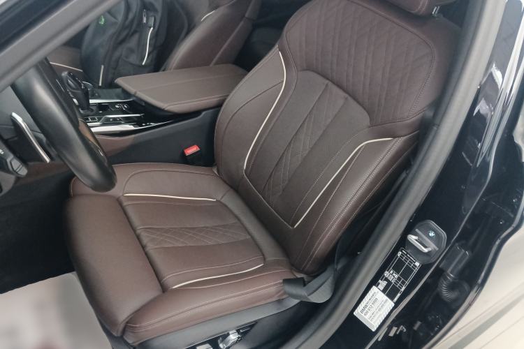 Used BMW 5 Series 2022 Revised Version 3 530Li Luxury Edition M Sport Package Left Front Seat