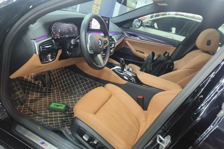 Used BMW 5 Series 2022 Second Facelift 530i M Sport Package Left Front Seat