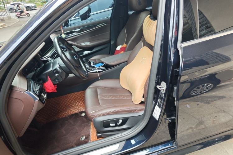 Used BMW 5 Series 2022 Restyled 525Li M Sport Package Left Front Seat