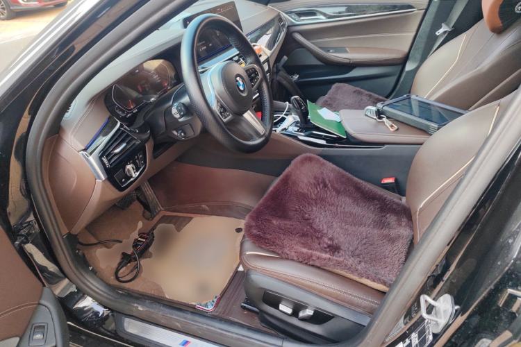 Used BMW 5 Series 2022 Restyled 525Li M Sport Package Left Front Seat