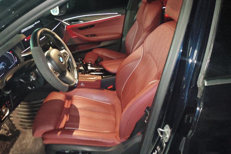 Used BMW 5 Series 2022 Second Facelift 530Li Luxury Version M Sport Package Left Front Seat