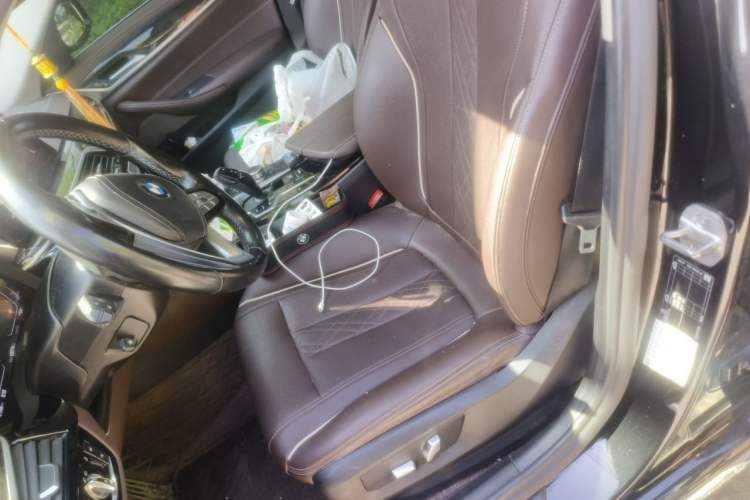 Used BMW 5 Series 2022 Restyled 525Li Luxury Package Left Front Seat