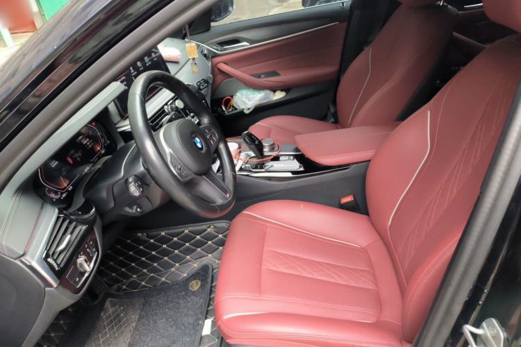 Used BMW 5 Series 2022 Second Facelift 530Li Leading Edition Luxury Package Left Front Seat