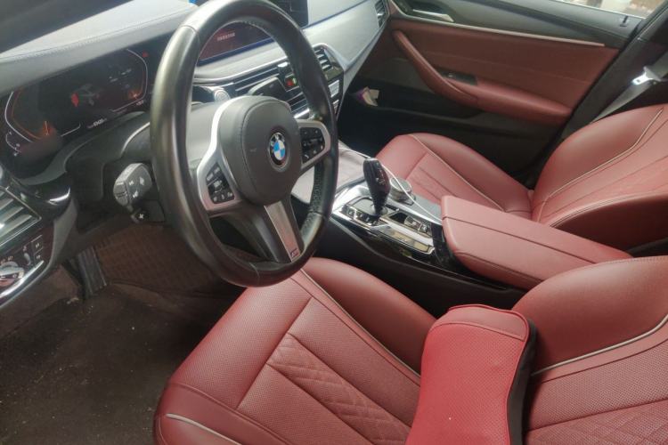 Used BMW 5 Series 2022 Second Facelift 530Li Leading Edition M Sport Package Left Front Seat