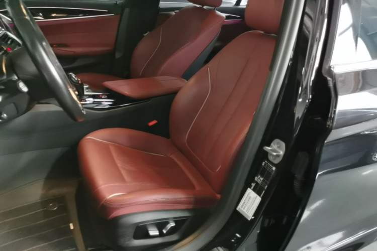 Used BMW 5 Series 2022 Second Facelift 525Li M Sport Package Left Front Seat