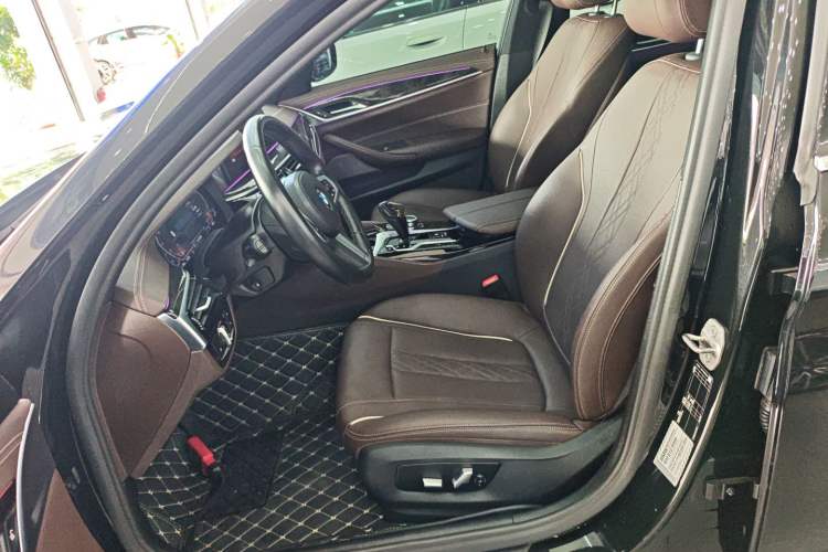 Used BMW 5 Series 2022 Restyled 525Li M Sport Package Left Front Seat