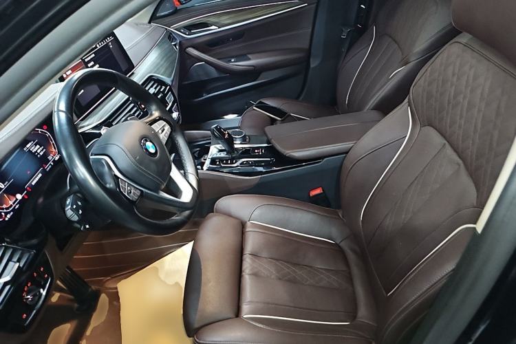 Used BMW 5 Series 2022 Updated 530Li Luxury Edition Premium Package Left Front Seat