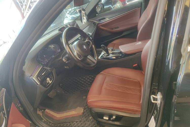 Used BMW 5 Series 2022 Restyled 530Li Leading Edition M Sport Package Left Front Seat
