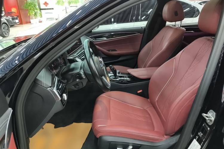 Used BMW 5 Series 2022 525Li M Sport Package Left Front Seat