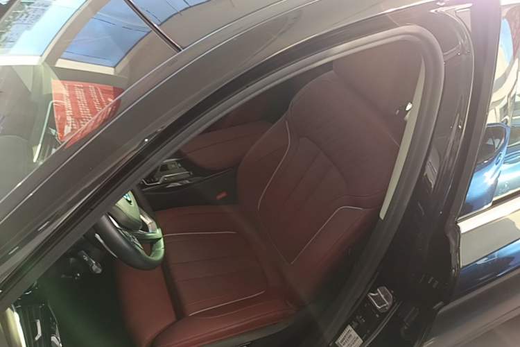 Used BMW 5 Series 2022 Updated 530Li Luxury Edition Premium Package Left Front Seat