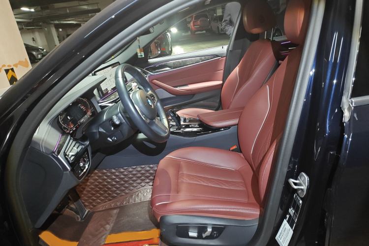Used BMW 5 Series 2022 Restyled 525Li Luxury Package Left Front Seat