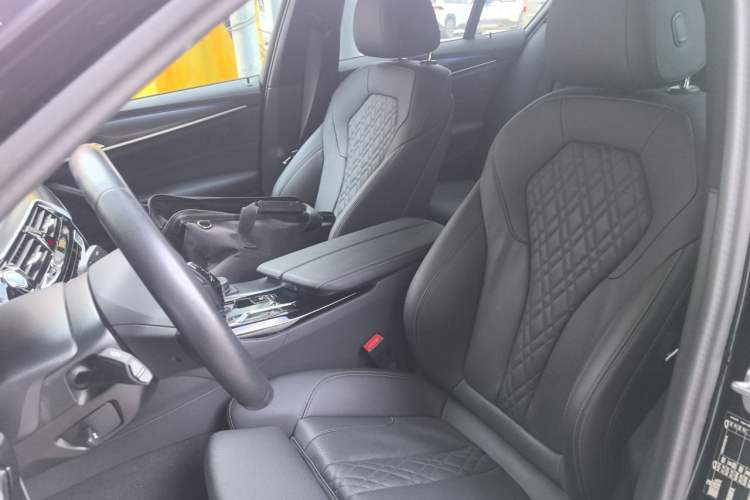 Used BMW 5 Series 2022 Second Facelift 525i M Sport Package Left Front Seat