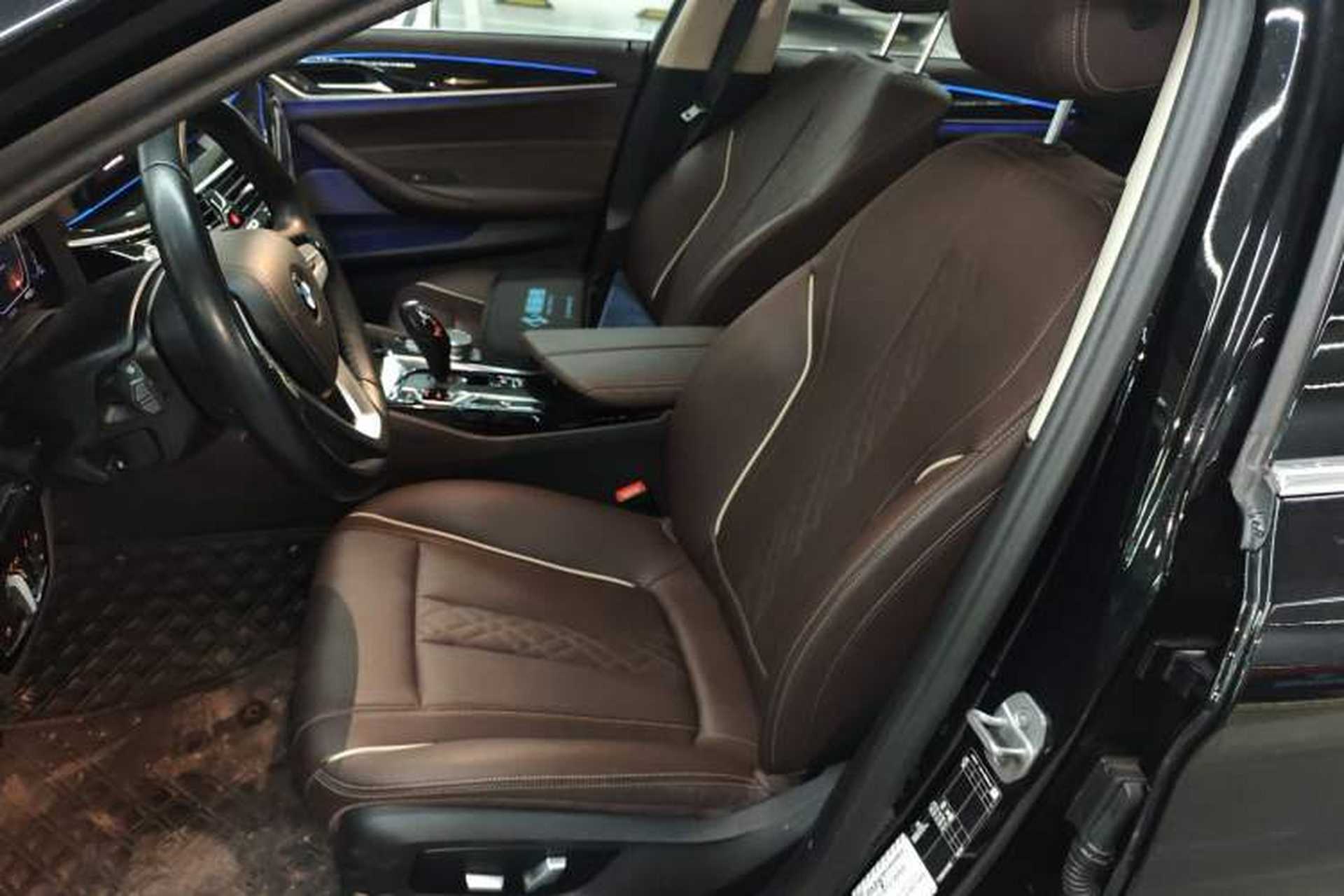 Used BMW 5 Series 2022 Second Facelift 525Li Luxury Package Left Front Seat