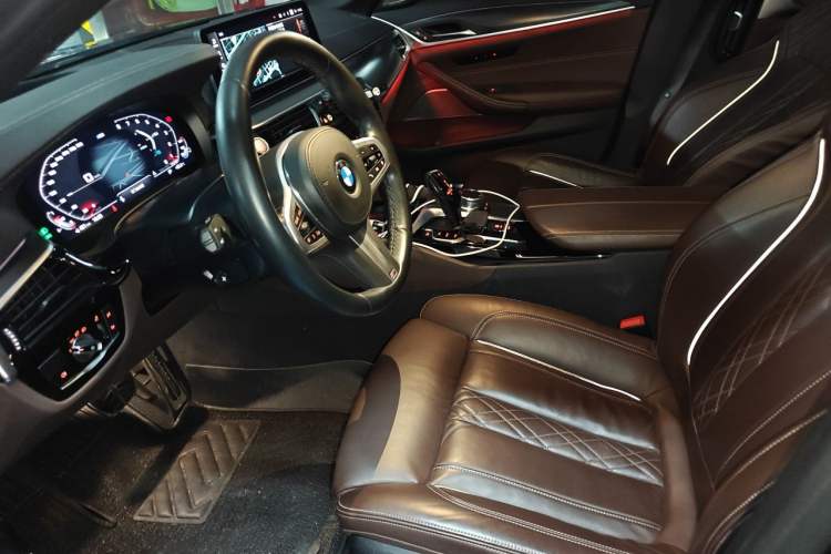 Used BMW 5 Series 2022 Second Facelift 540i Sport Line M Sport Package Left Front Seat