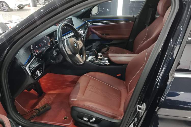 Used BMW 5 Series 2022 Second Facelift 525Li M Sport Package Left Front Seat
