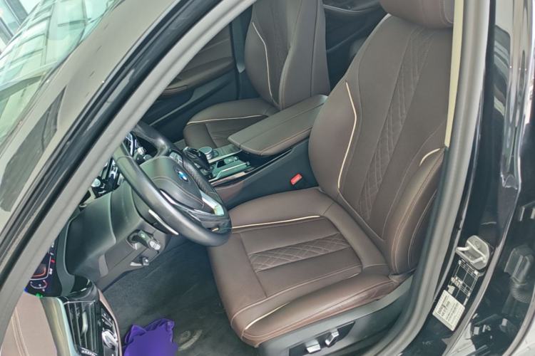 Used BMW 5 Series 2022 Second Facelift 530Li Leading Edition Luxury Package Left Front Seat