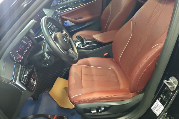 Used BMW 5 Series 2022 Restyled 525Li M Sport Package Left Front Seat