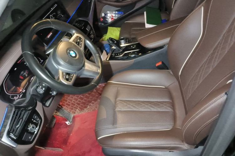 Used BMW 5 Series 2022 530Li Leading Model M Sport Package Left Front Seat