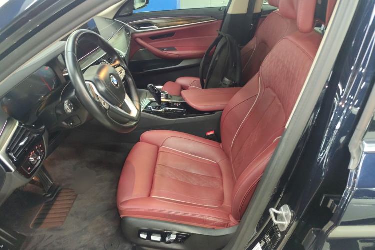 Used BMW 5 Series 2022 Second Facelift 530Li Luxury Edition Premium Package Left Front Seat