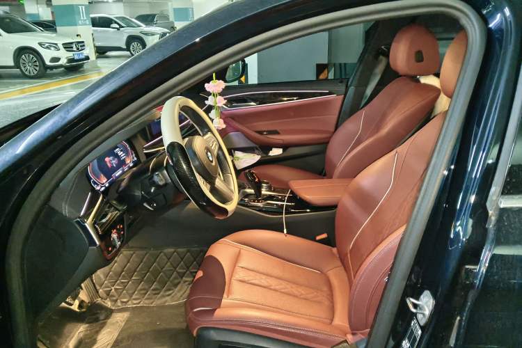 Used BMW 5 Series 2022 Second Facelift 525Li M Sport Package Left Front Seat