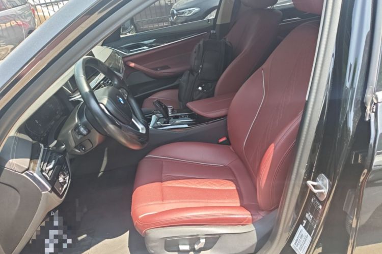 Used BMW 5 Series 2022 Restyled 525Li Luxury Package Left Front Seat