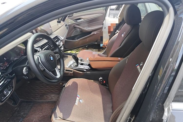 Used BMW 5 Series 2022 Updated 530Li xDrive Luxury Package Left Front Seat