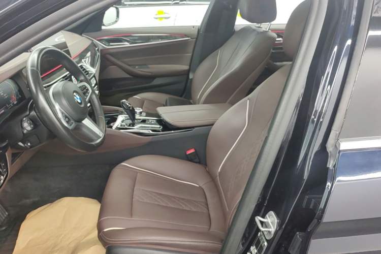 Used BMW 5 Series 2022 Restyled 525Li M Sport Package Left Front Seat