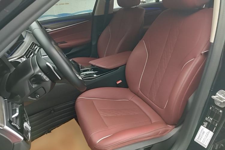 Used BMW 5 Series 2022 530Li Leading Luxury Package Left Front Seat