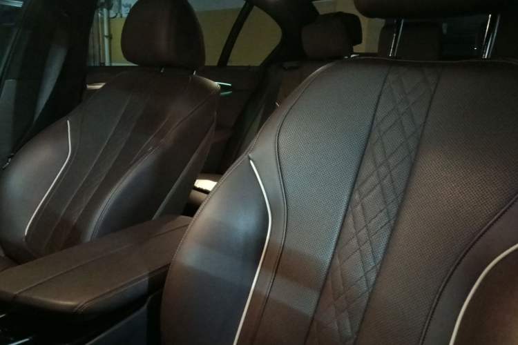 Used BMW 5 Series 2022 530Li Leading Model M Sport Package Left Front Seat