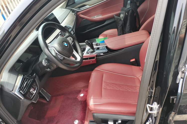 Used BMW 5 Series 2022 Updated 530Li Leading Edition Luxury Package Left Front Seat