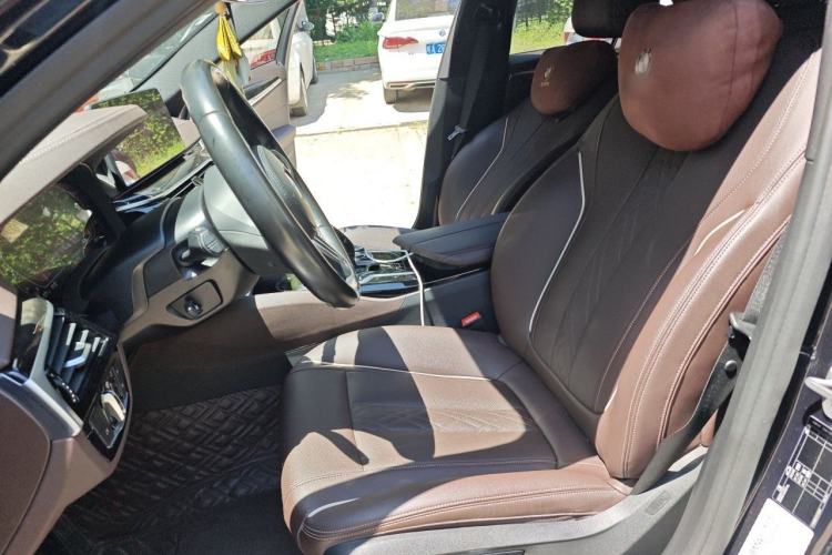 Used BMW 5 Series 2022 525Li M Sport Package Left Front Seat