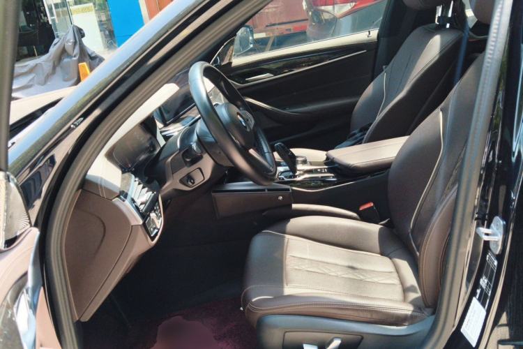 Used BMW 5 Series 2022 Second Facelift 525Li M Sport Package Left Front Seat