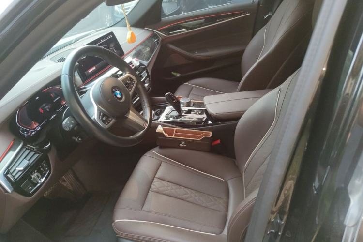 Used BMW 5 Series 2022 525Li M Sport Package Left Front Seat