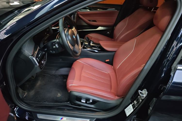 Used BMW 5 Series 2022 Second Facelift 525Li M Sport Package Left Front Seat