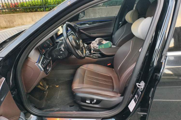 Used BMW 5 Series 2022 Restyled 525Li M Sport Package Left Front Seat