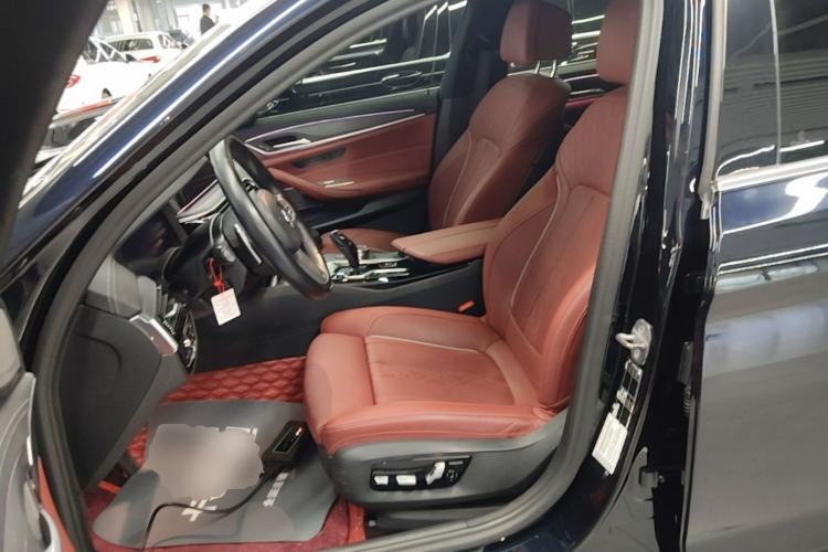 Used BMW 5 Series 2022 Revised Version 3 530Li Luxury Edition M Sport Package Left Front Seat