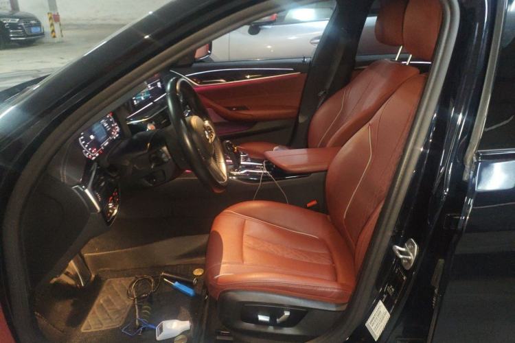Used BMW 5 Series 2022 525Li M Sport Package Left Front Seat
