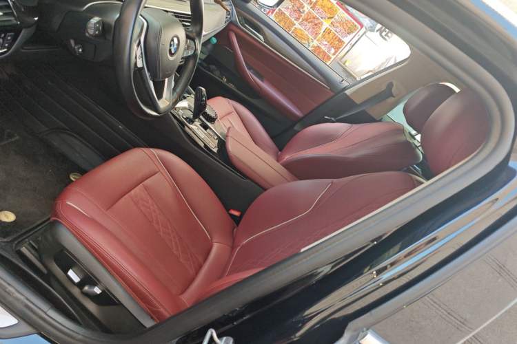 Used BMW 5 Series 2022 530Li Leading Luxury Package Left Front Seat