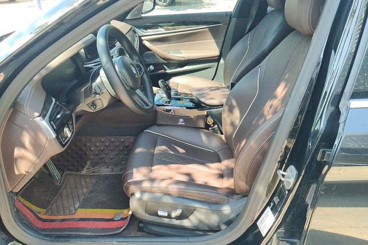 Used BMW 5 Series 2022 525Li M Sport Package Left Front Seat