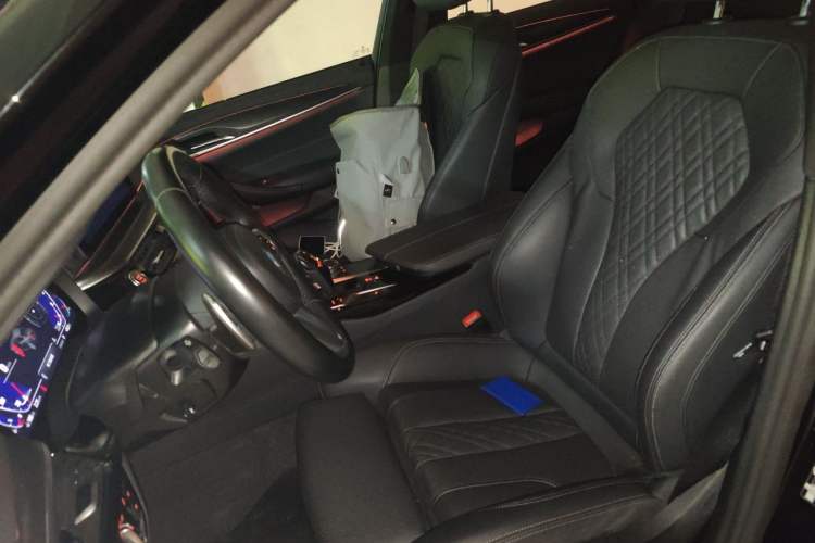 Used BMW 5 Series 2022 Second Facelift 530i M Sport Package Left Front Seat