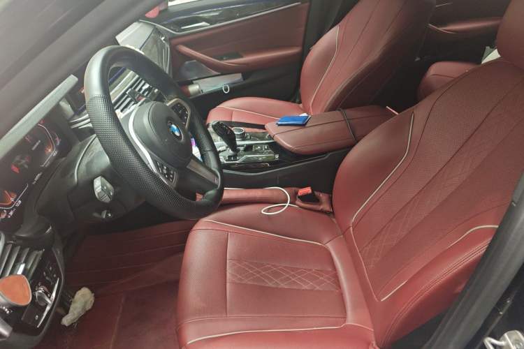 Used BMW 5 Series 2022 525Li M Sport Package Left Front Seat