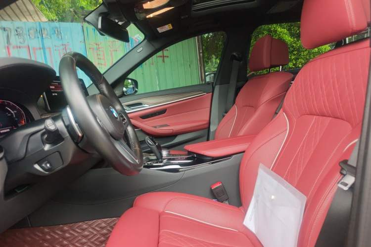 Used BMW 5 Series 2022 Second Facelift 530Li Luxury Version M Sport Package Left Front Seat