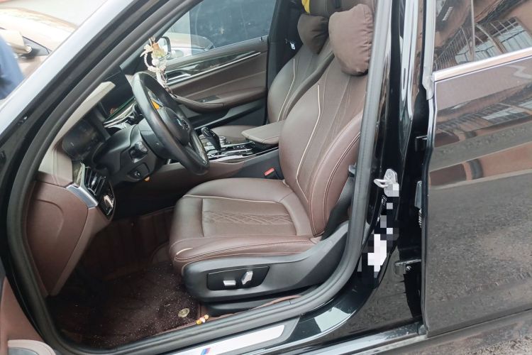 Used BMW 5 Series 2022 Restyled 525Li M Sport Package Left Front Seat