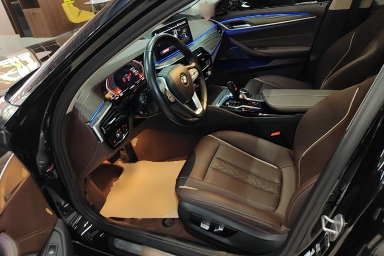 Used BMW 5 Series 2022 Second Facelift 530Li Leading Edition Luxury Package Left Front Seat